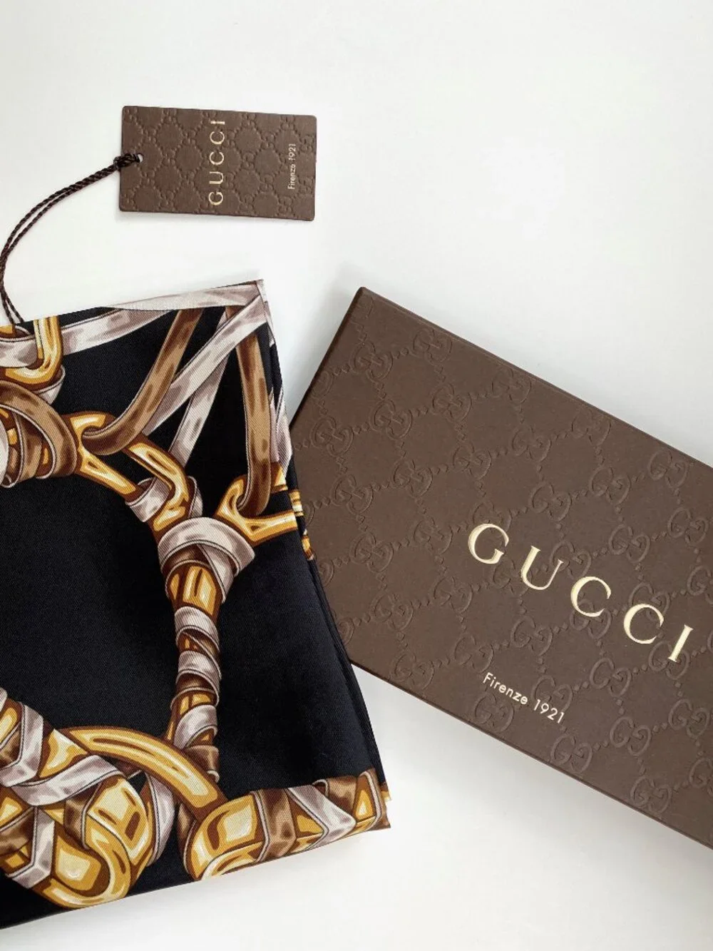 New Gucci Scarf Iconic Print Black Silk Wrap with Gucci Gift Box